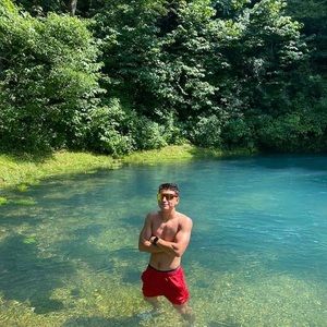 Meet your Posher, Isaiahz